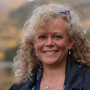 Meet your Posher, Robyn